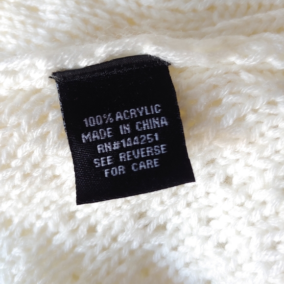 Moon & Madison - Off White Cable Knit Sweater Women's Size Medium - Picture 8 of 9